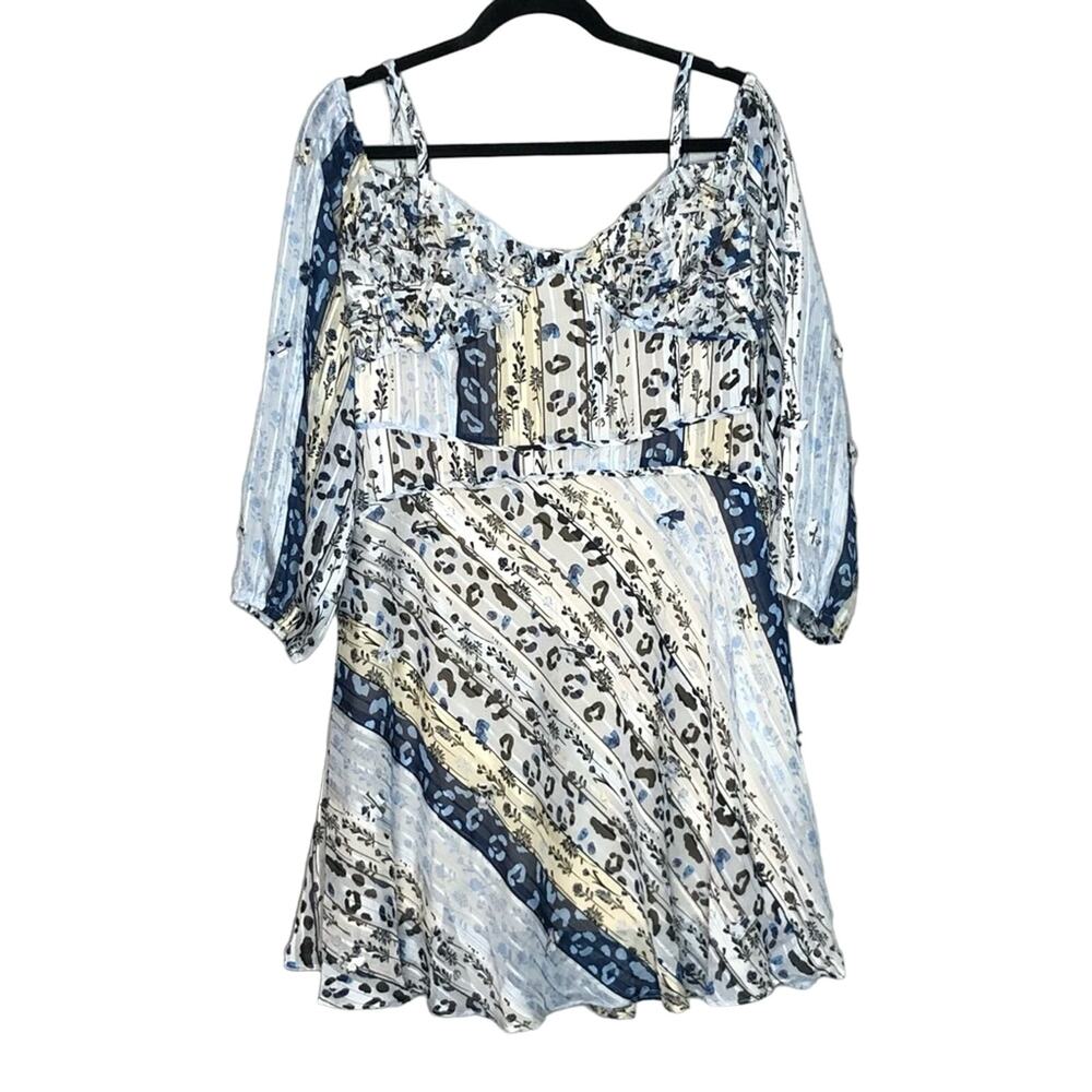 NWT Foxiedox Blue Floral Appliqué Printed Lined Cold Shoulder Long Sleeve Size L